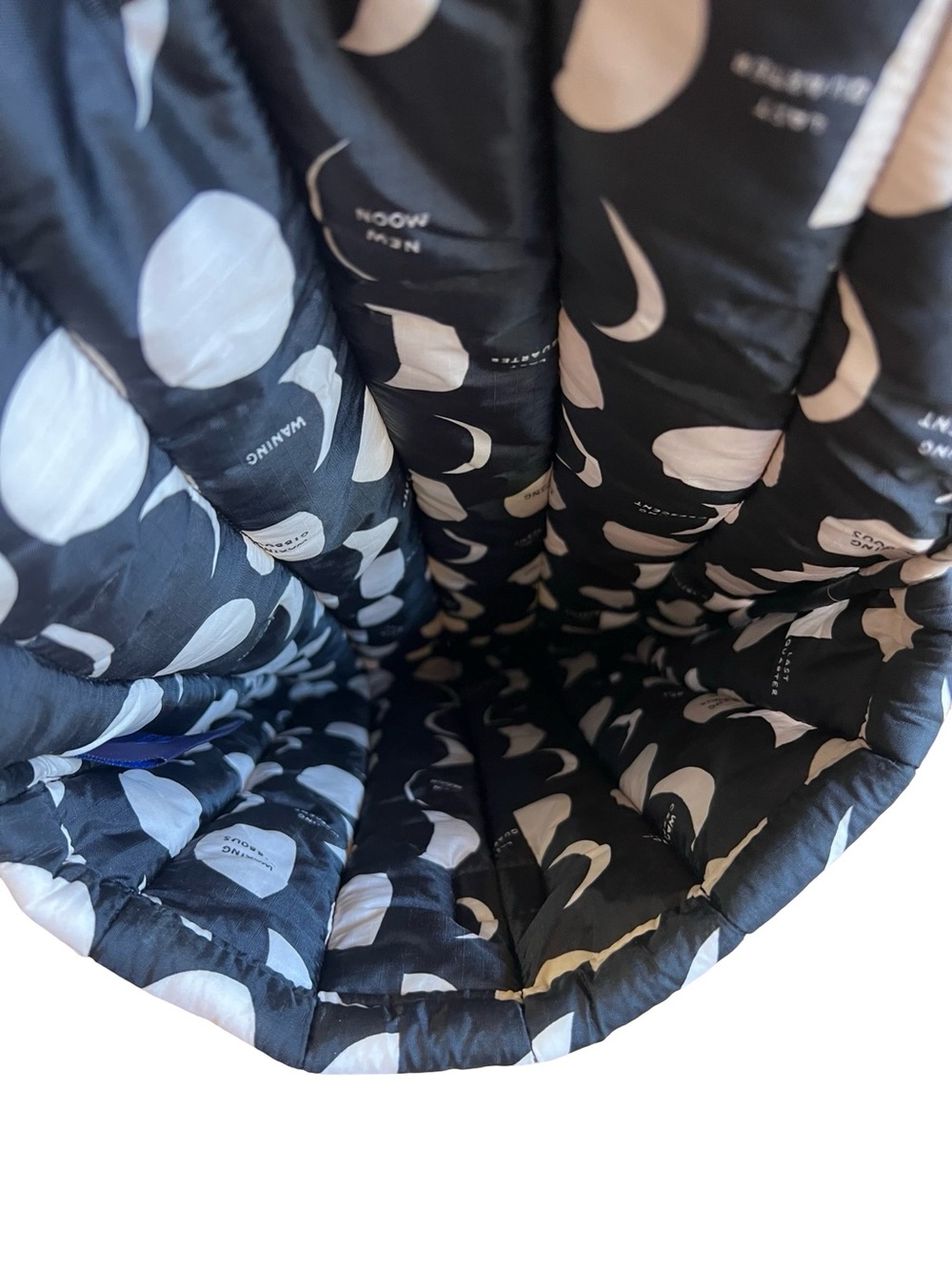 BAGGU Puffy Moon Phases Black Quilted Laptop Sleeve Celestial Waning Crescent - Picture 5 of 9